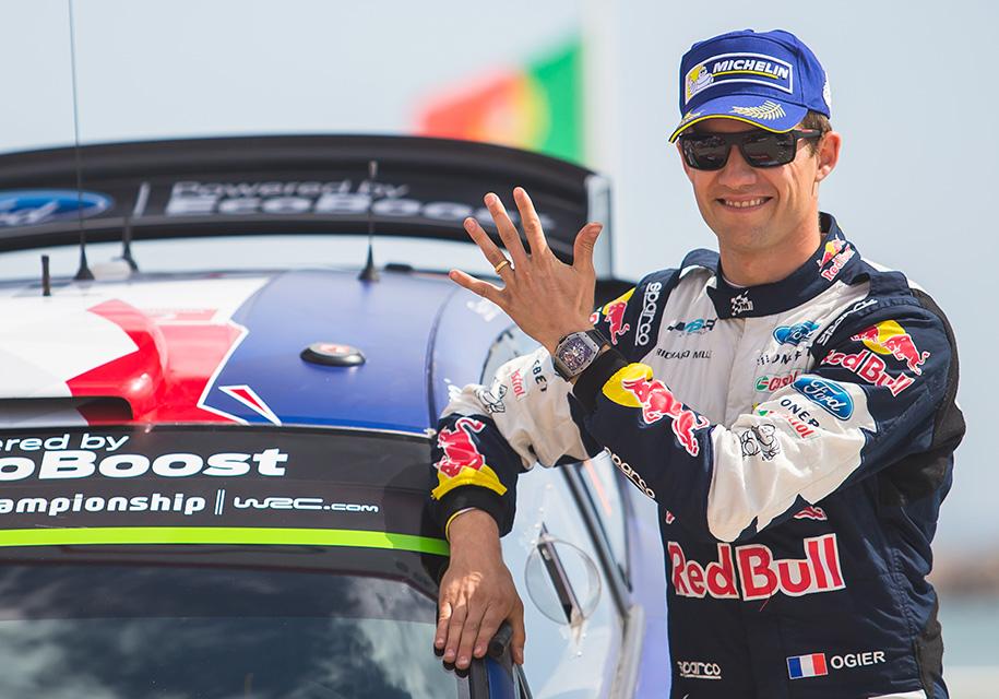 Чемпион WRC проехал на чемпионской машине Формулы-1
