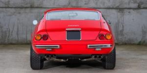 Ferrari Элтона Джона выставили на аукцион