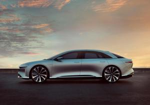 Конкуренты Tesla попросили Ford купить их
