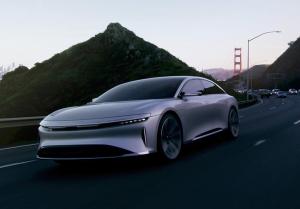 Конкуренты Tesla попросили Ford купить их