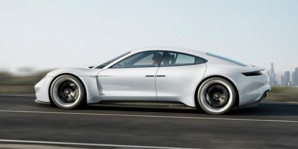 В Porsche задумали отказаться от дизельных моторов