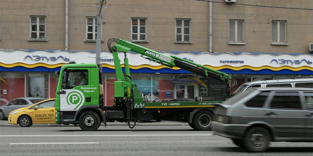СМИ сообщили о банкротстве владельца трети московских эвакуаторов