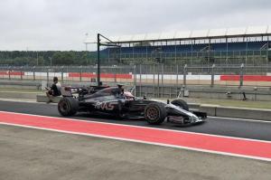 Haas и Williams завершили тесты Pirelli