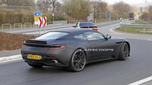 Aston Martin вывел на тесты «заряженное» купе DB11 S