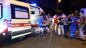 9 человек пострадали в результате ДТП двух машин поздно ночью в Алматы