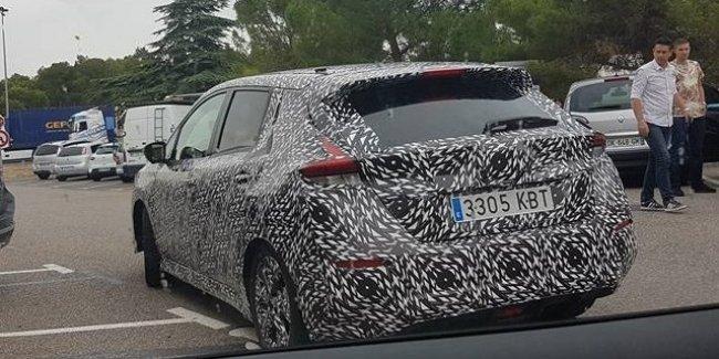 Nissan Leaf 2018 сможет проехать 265 км без подзарядки