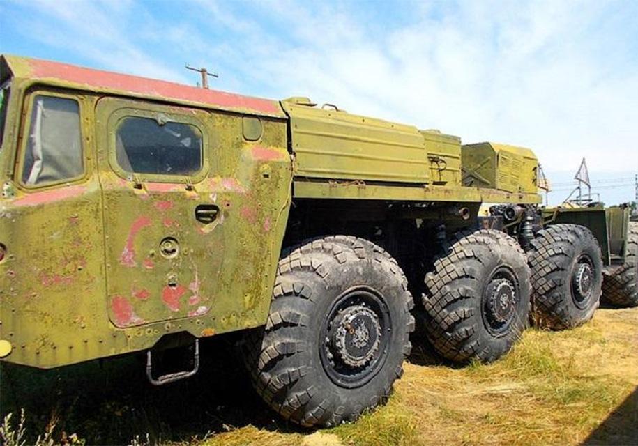 В Украине за 15 тысяч долларов продадут шестиосный 1000-сильный ракетовоз