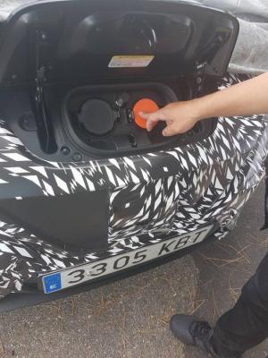 Nissan Leaf 2018 сможет проехать 265 км без подзарядки