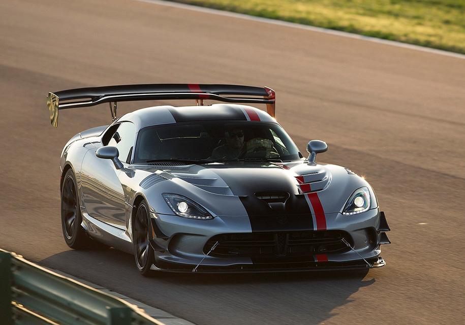 Краудфандинговый Dodge Viper не смог выехать из шести минут на «Ринге»