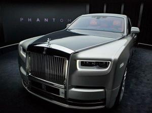 Первые фото Rolls-Royce Phantom восьмого поколения