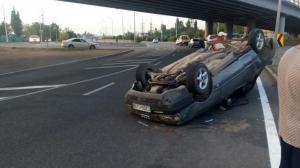 Audi перевернулась после крупного ДТП в Алматы