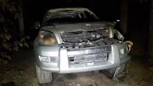 Внедорожник сгорел в Алматы