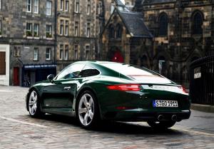 Porsche разрешила 11 немцам прокатиться на 911-м, который никогда не продадут