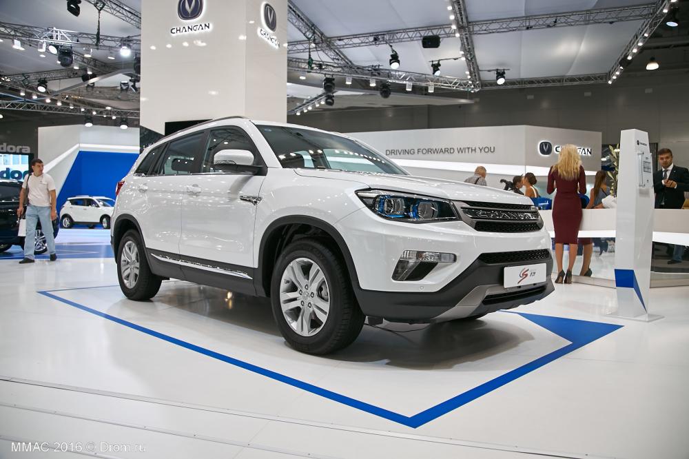 Changan планирует продавать в России среднеразмерный кроссовер CS75