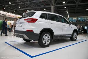 Changan планирует продавать в России среднеразмерный кроссовер CS75