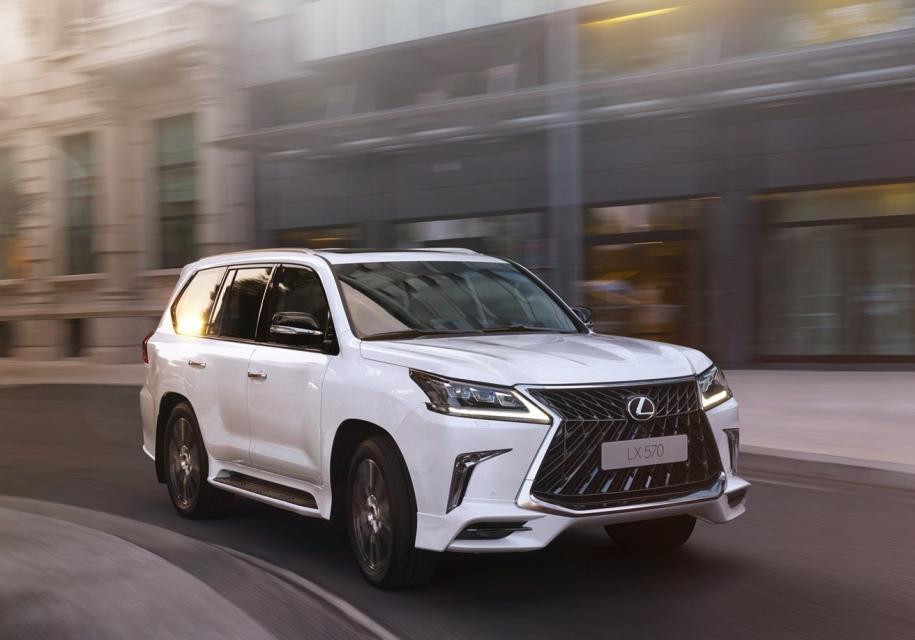 В России появился «превосходный» Lexus LX570