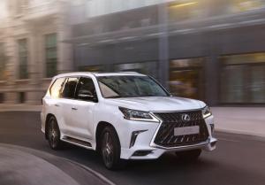 В России появился «превосходный» Lexus LX570