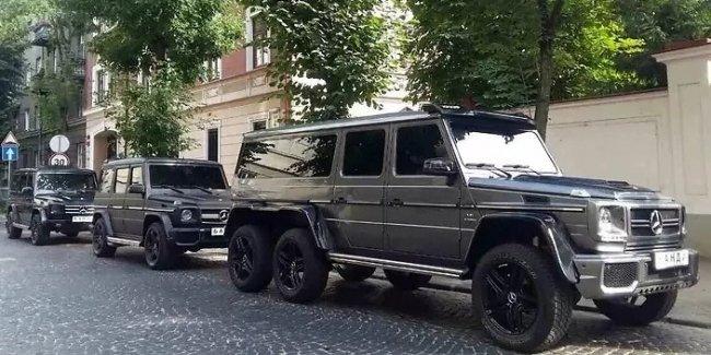 В Украине засветился уникальный 6-колесный Мерседес