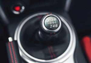 Toyota придумала коробку передач, которая и не «механика», и не «автомат»