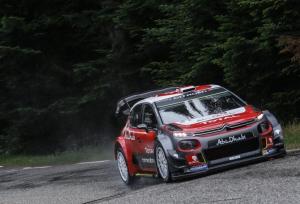 Себастьен Лёб протестировал Citroen C3 на асфальте