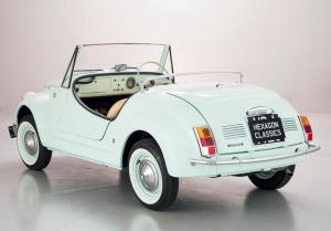 На продажу выставлен крошечный и очень редкий родстер Fiat