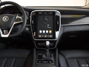BYD в подробностях показал серийный минивэн Song MAX
