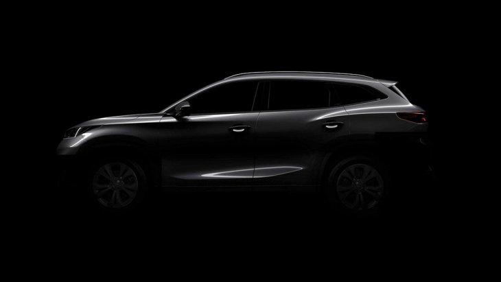 Первые официальные фото нового серийного кроссовера Chery