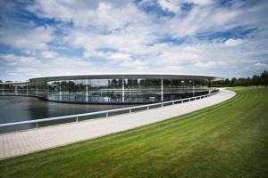 В McLaren размечтались о Гран При Уокинга