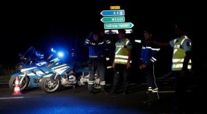 Автомобиль протаранил пиццерию во Франции, погибла девочка