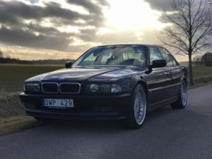 BMW из девяностых, о которой мечтали все, продают за 35 000 евро