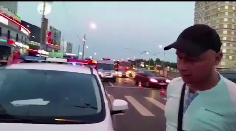 Полицейский сбил двух женщин на пешеходном переходе в Москве