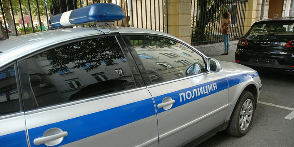 Сотрудник ГИБДД зарегистрировал на постороннего 73 машины без его ведома
