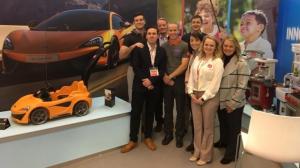 Из спорткара McLaren 570S сделали… детскую коляску