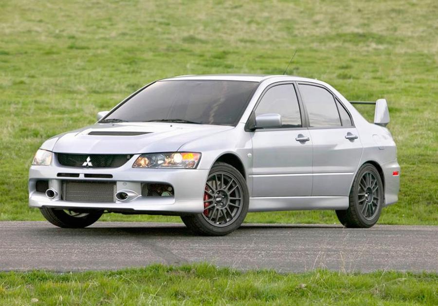 В моторе Lancer Evo нашли головку ключа с завода
