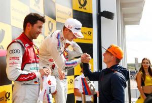 Виттман выиграл дуэль с Рокенфеллером во второй гонке DTM в Зандворте