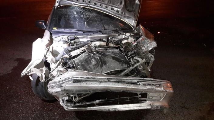В ДТП с фурой в Алматы пострадали трое человек