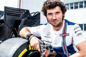 Телеведущий станет одним из механиков Williams