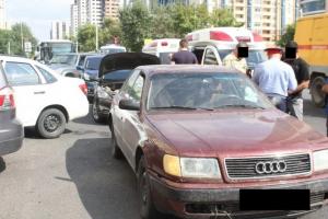 Массовое ДТП в Астане с автобусом: Пострадало около 10 автомобилей
