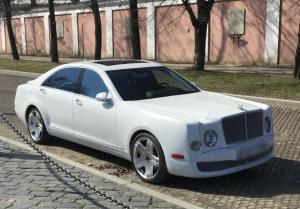 В России выставили на продажу Mercedes, который почти превратился в Bentley