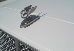 В России выставили на продажу Mercedes, который почти превратился в Bentley