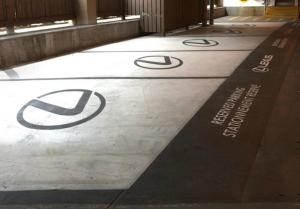 В Канаде переделали парковку для инвалидов в стоянку Lexus