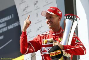 Официально: Феттель остаётся в Ferrari до 2020 года