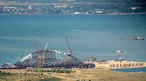 Операция по установке железнодорожной арки моста в Керченском проливе займет до трех дней