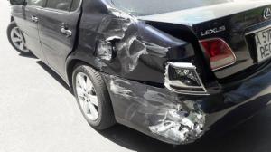 Инкассаторская машина перевернулась от удара об Lexus в Алматы
