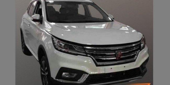 Компактный кроссовер Roewe RX3
