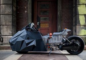 Производитель одежды переделал электроскутер BMW в «кубический» мотоцикл