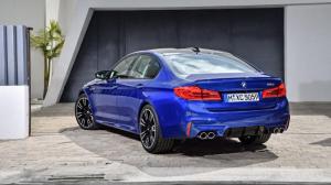 BMW озвучил цены «заряженного» седана M5 нового поколения