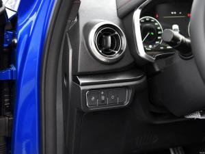 Great Wall запустил в Китае продажи кроссоверов WEY VV5