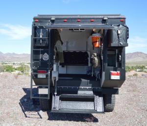 В США на продажу выставили экстремальный Hummer H1 для спецназа