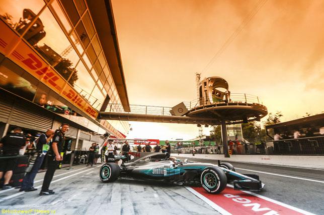 Хэмилтон: Мы постараемся испортить Ferrari юбилей